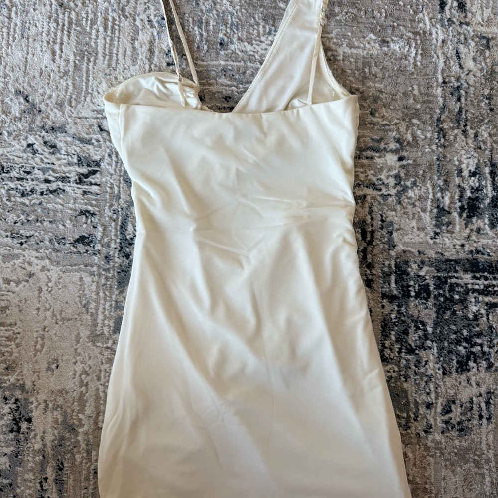 Oh Polly Cream Ruched Bodycon Dress - Picture 4 of 4